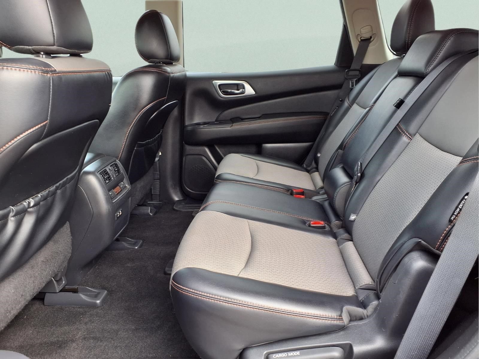 Used 2019 Nissan Pathfinder SV w/ Rock Creek Edition FWD image 11