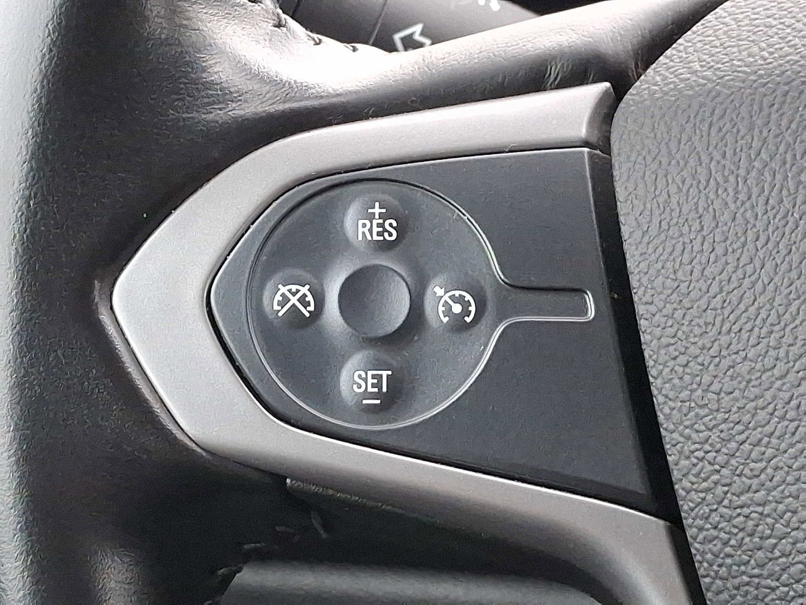 Used 2018 Chevrolet Colorado LT image 20