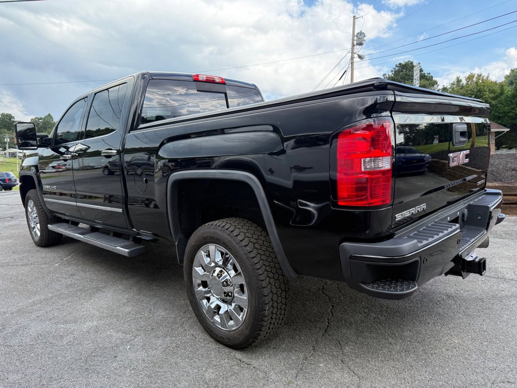 Used 2015 GMC Sierra 2500 Denali w/ Duramax Plus Package image 11