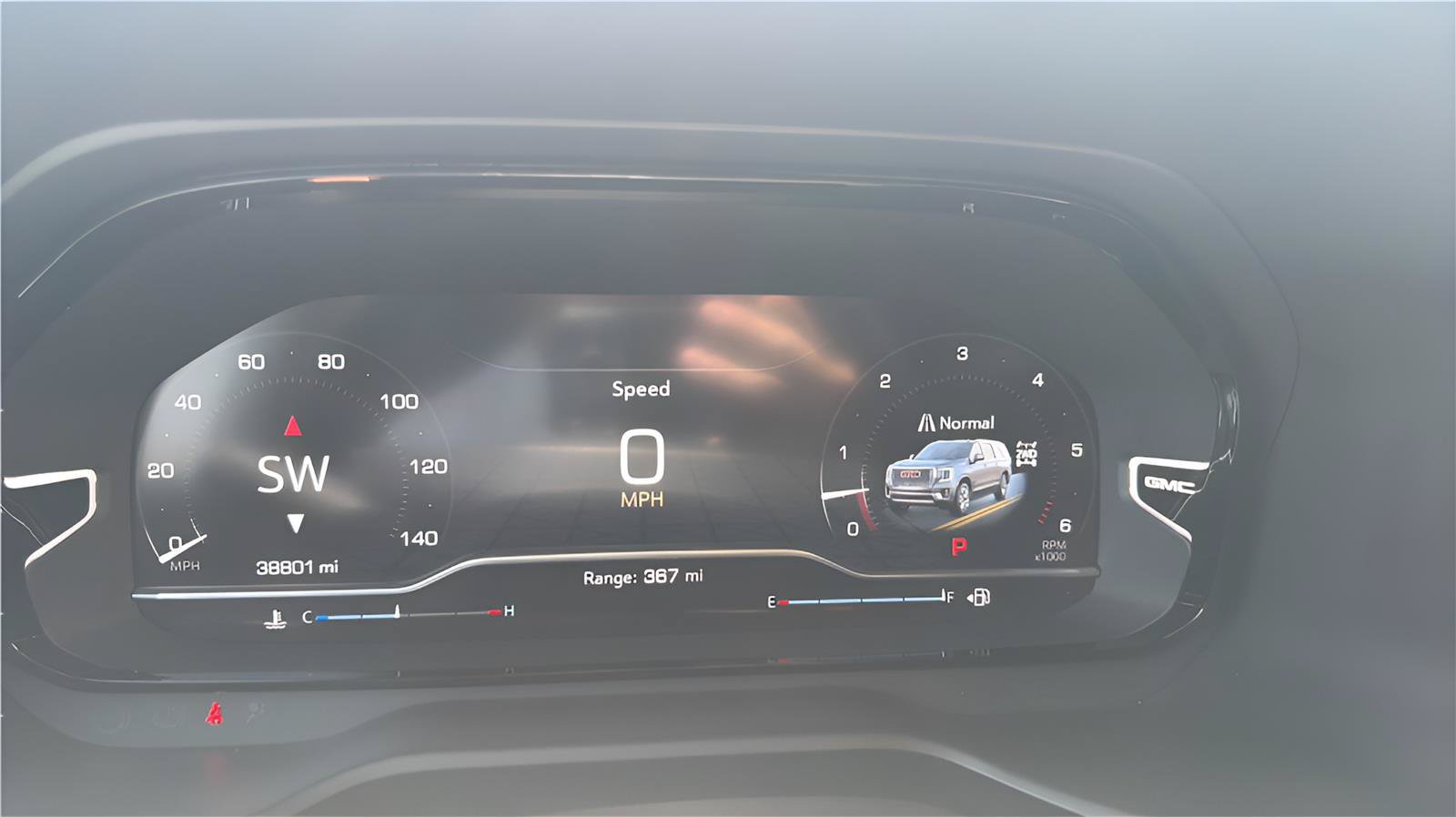 Used 2024 GMC Yukon Denali AWD/4WD image 14