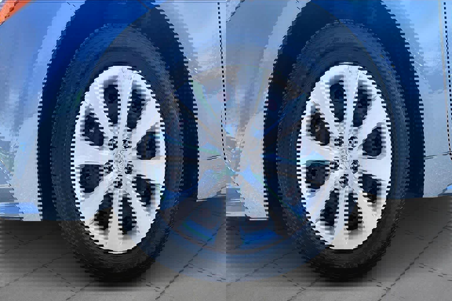 Used 2025 Toyota Corolla LE image 11