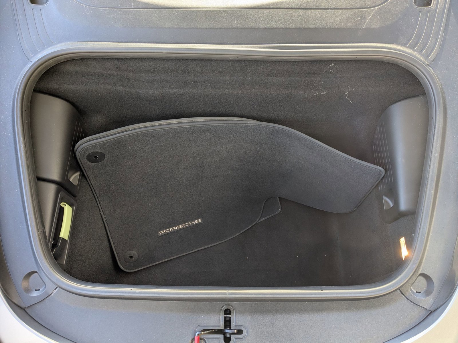 Certified 2018 Porsche 911 Carrera GTS image 30