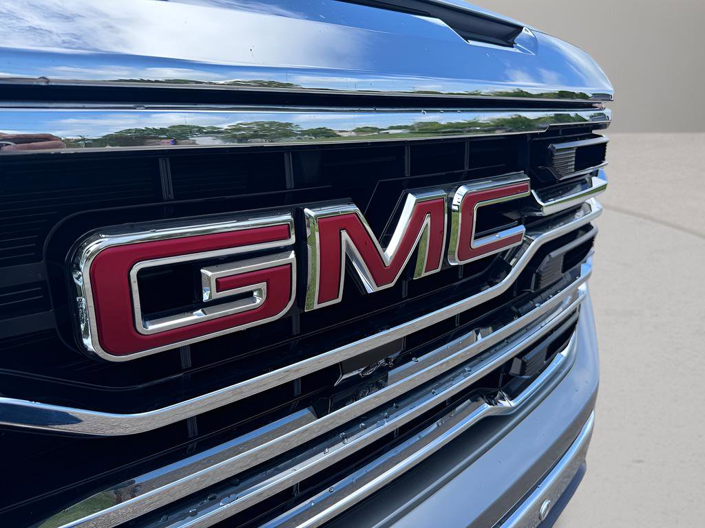 Used 2024 GMC Sierra 1500 SLT w/ SLT Premium Plus Package AWD/4WD image 12