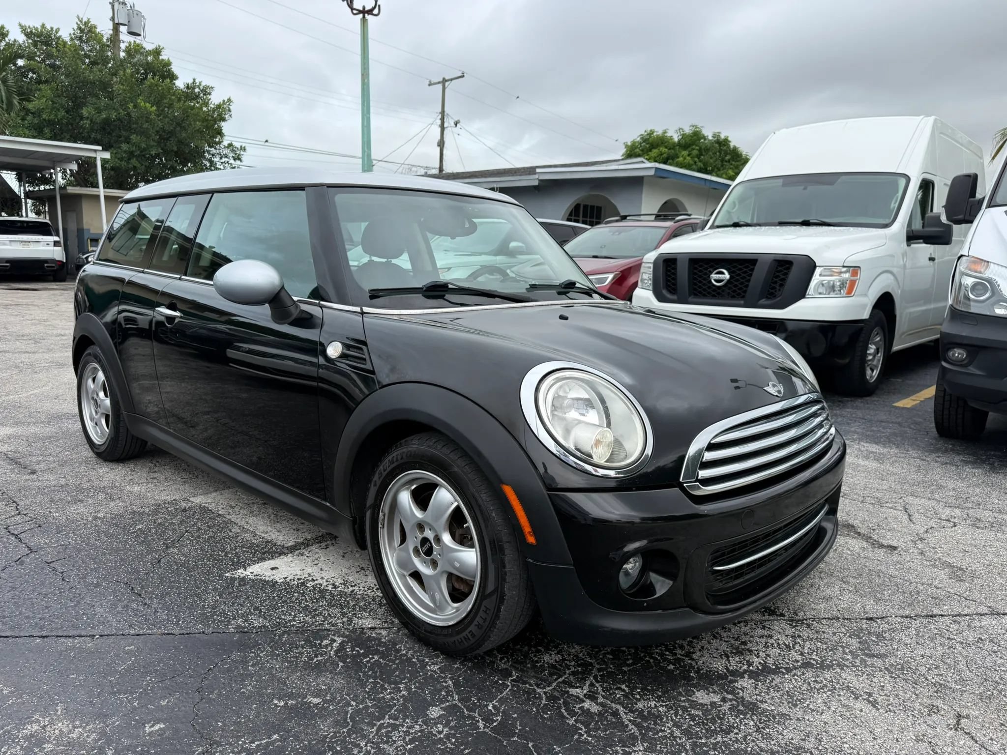 Used 2011 MINI Cooper Clubman FWD image 7