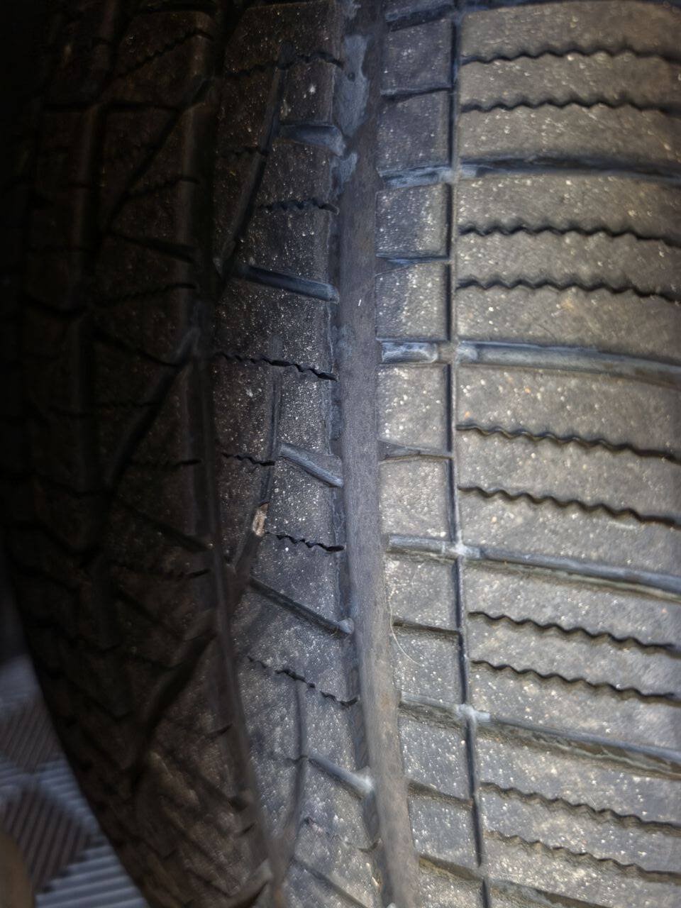 Used 2012 Buick Enclave Premium FWD image 39