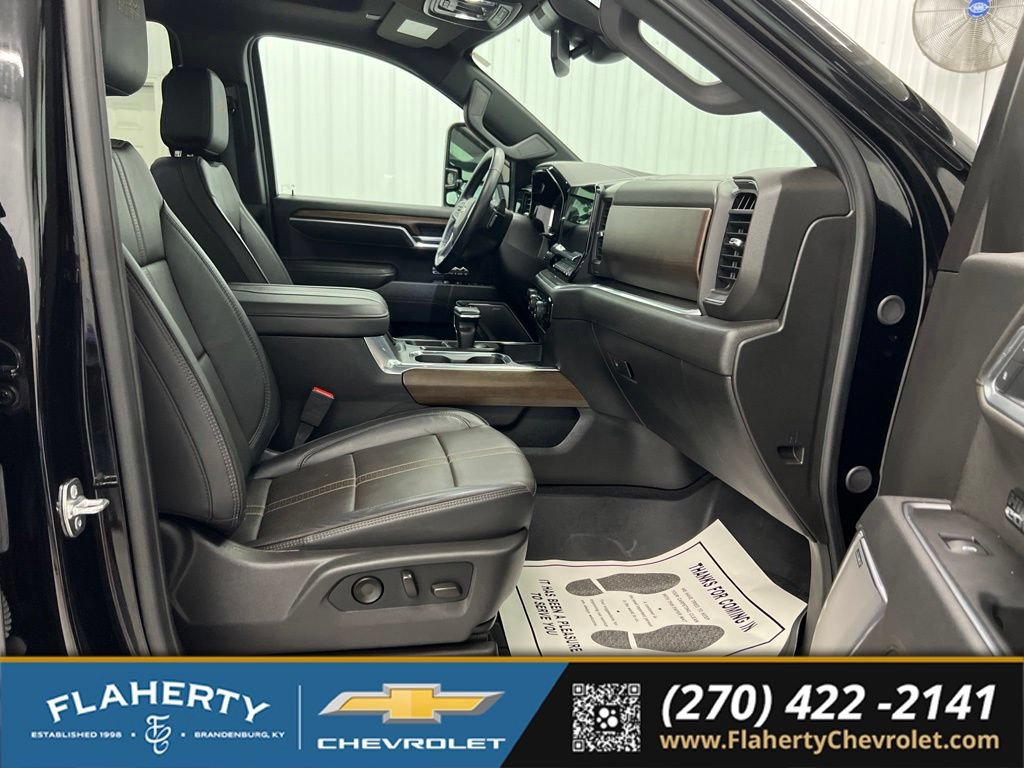 Used 2026 Chevrolet Silverado 1500 High Country w/ High Country Premium Package AWD/4WD image 15