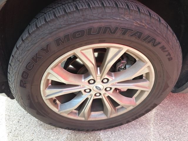 Used 2020 Ford Explorer XLT w/ Equipment Group 202A image 10