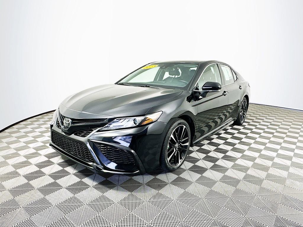 Used 2023 Toyota Camry XSE image 5