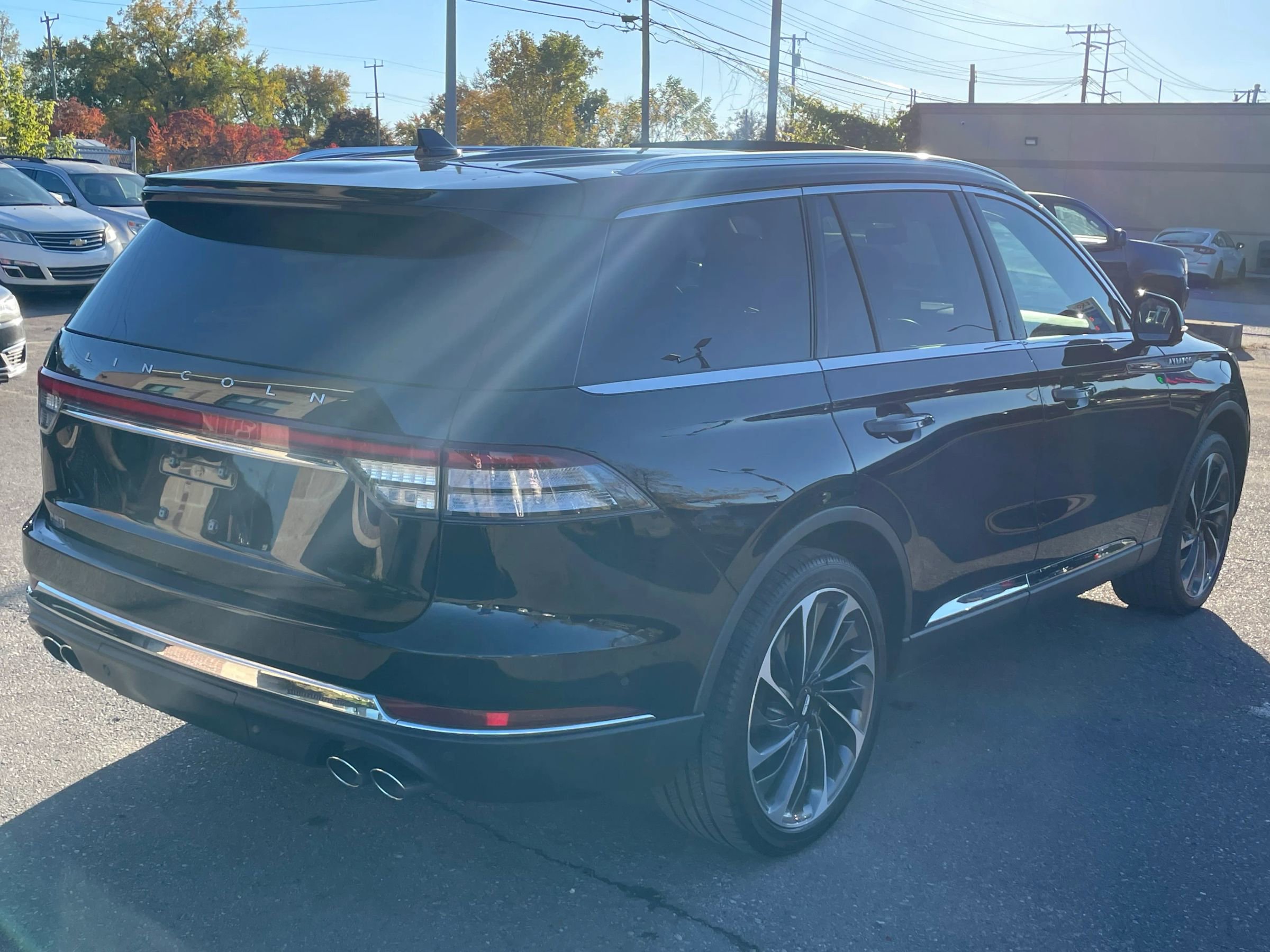 Used 2023 Lincoln Aviator Reserve w/ Equipment Group 201A image 5