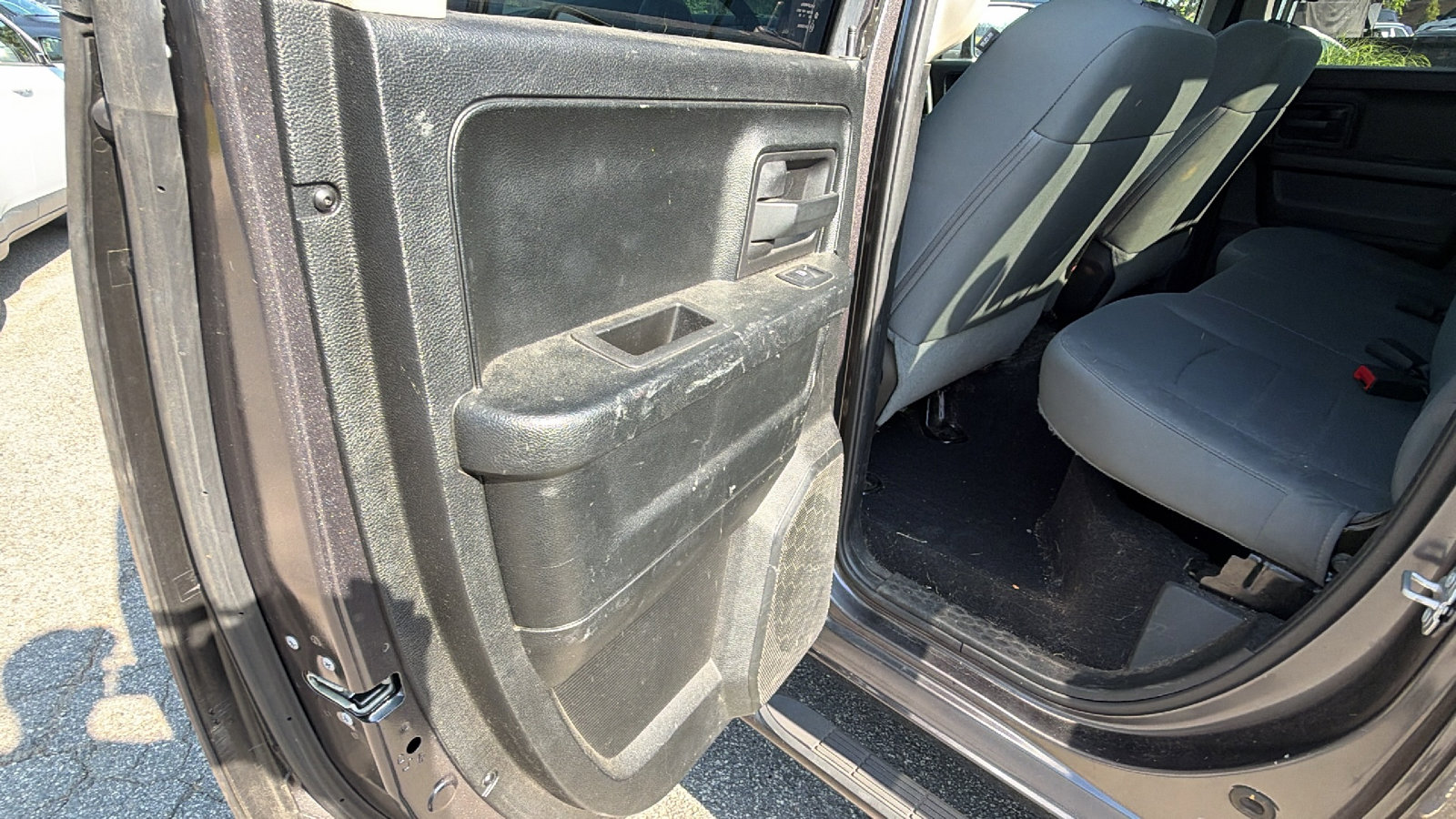 Used 2018 RAM 1500 Express RWD image 22