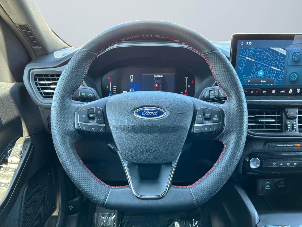 Used 2023 Ford Escape ST-Line w/ Tech Pack #1 FWD image 11