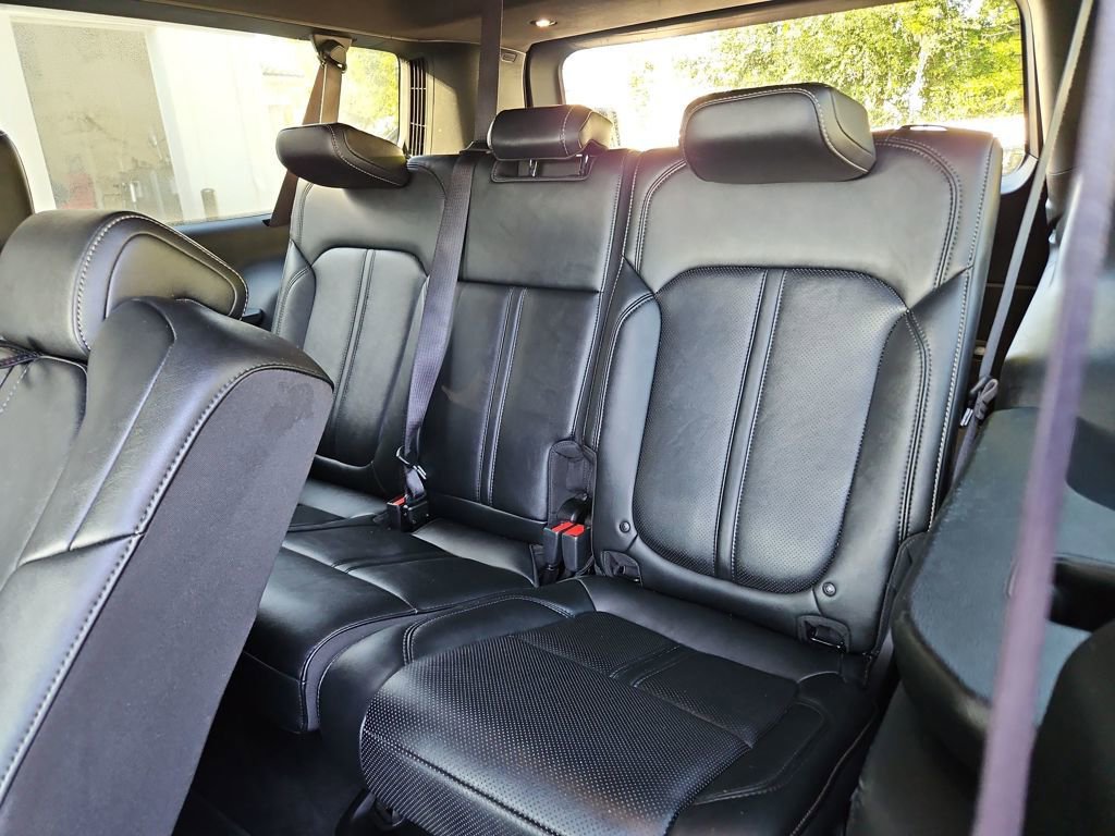 Used 2024 Jeep Wagoneer L Series III w/ Flexible Seating Group image 30