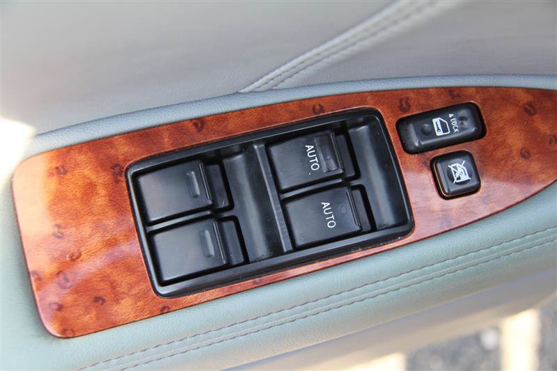 Used 2006 Toyota Avalon Limited FWD image 16