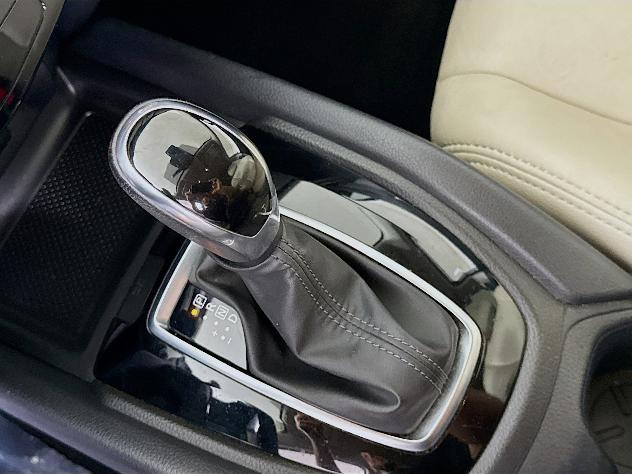 Used 2019 Nissan Rogue SV image 20