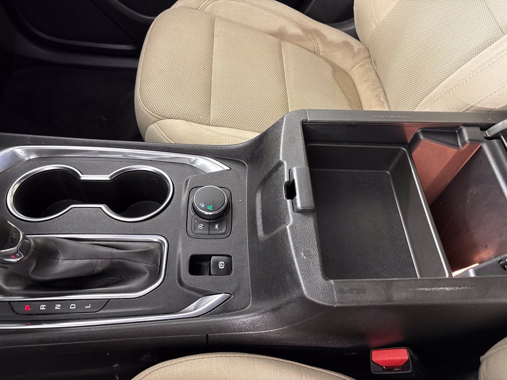 Used 2022 Chevrolet Traverse LS FWD image 47