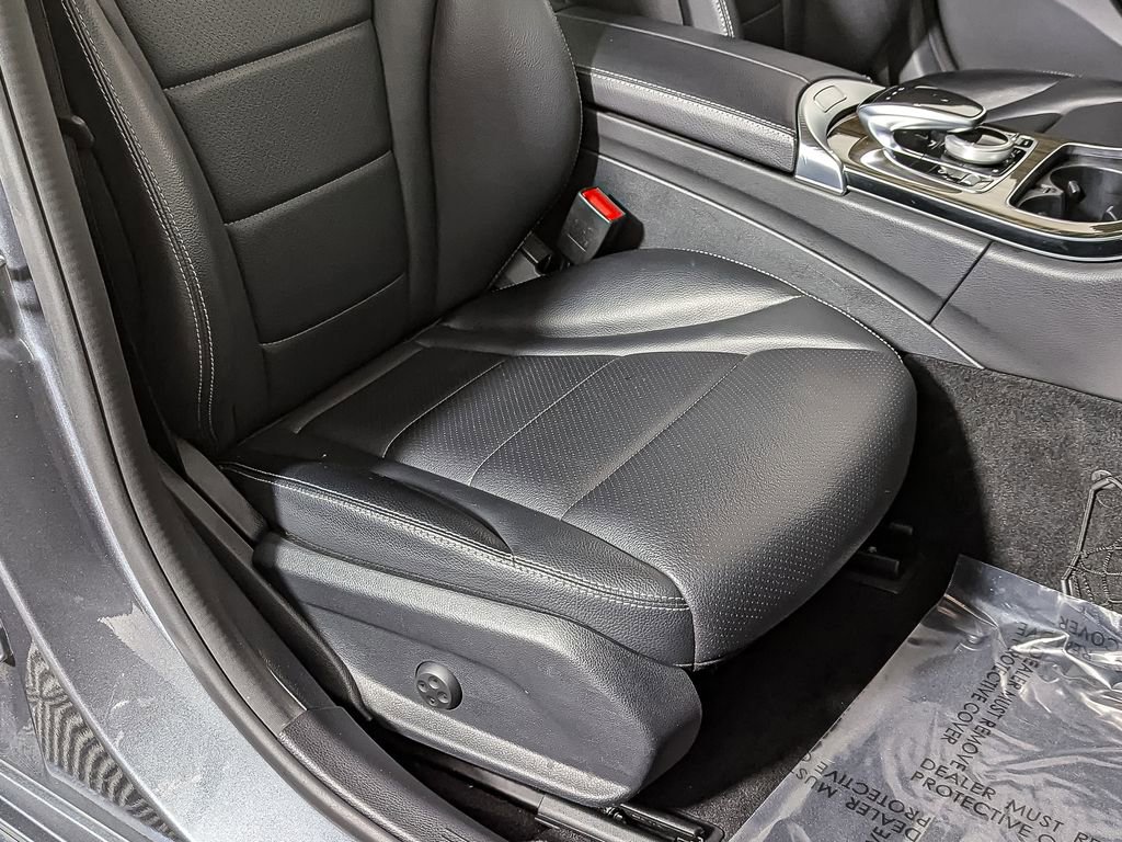 Used 2018 Mercedes-Benz C 300 4MATIC Sedan image 23