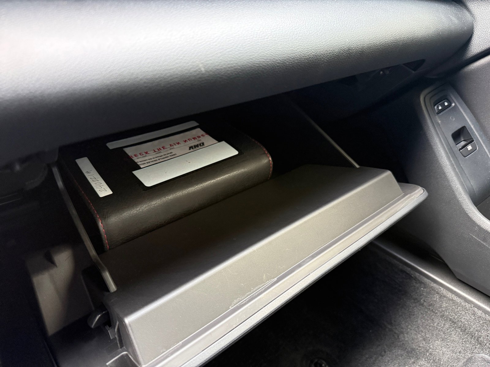 Used 2024 Toyota GR86 Premium image 18