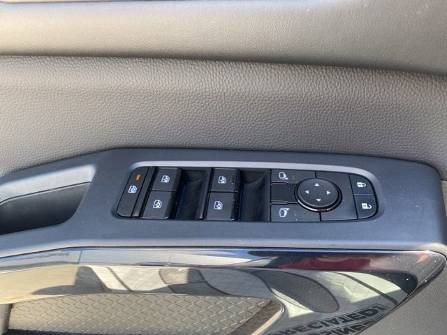 Used 2024 Nissan Pathfinder SV image 28