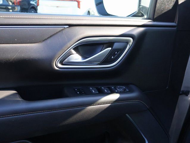 Used 2021 GMC Yukon AT4 w/ Technology Package image 28