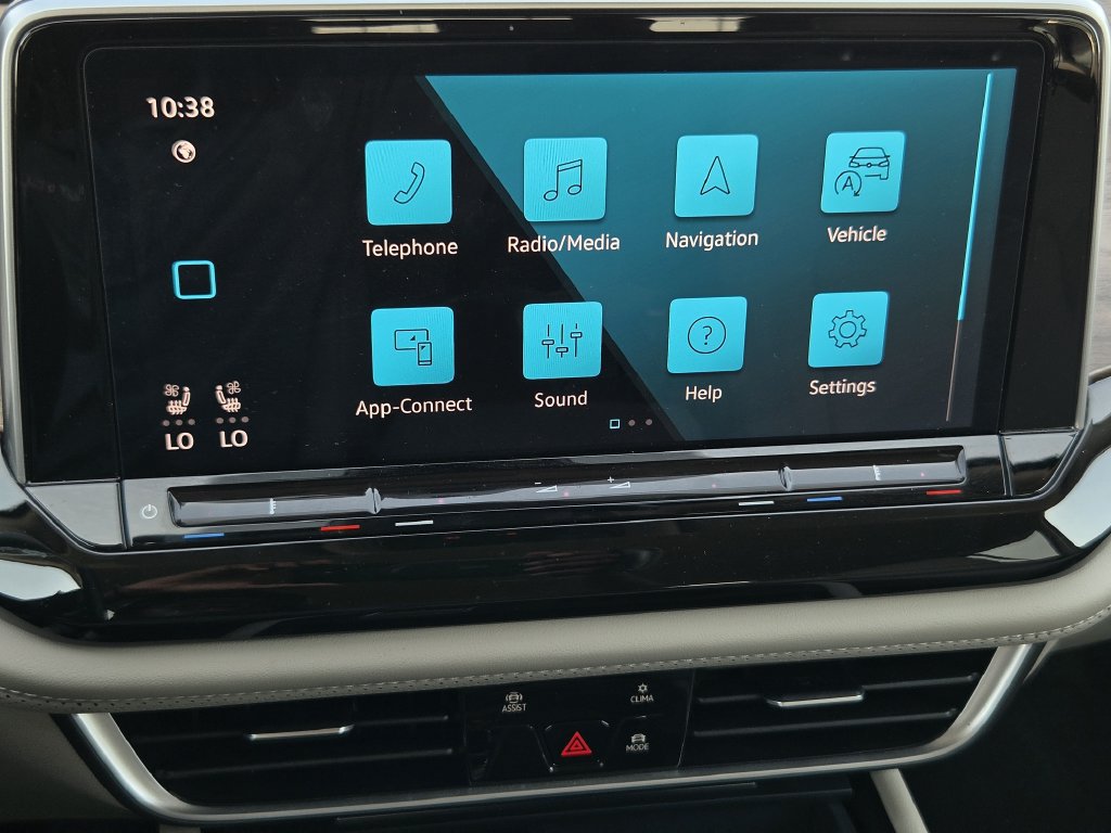 Used 2025 Volkswagen Atlas SE FWD image 14
