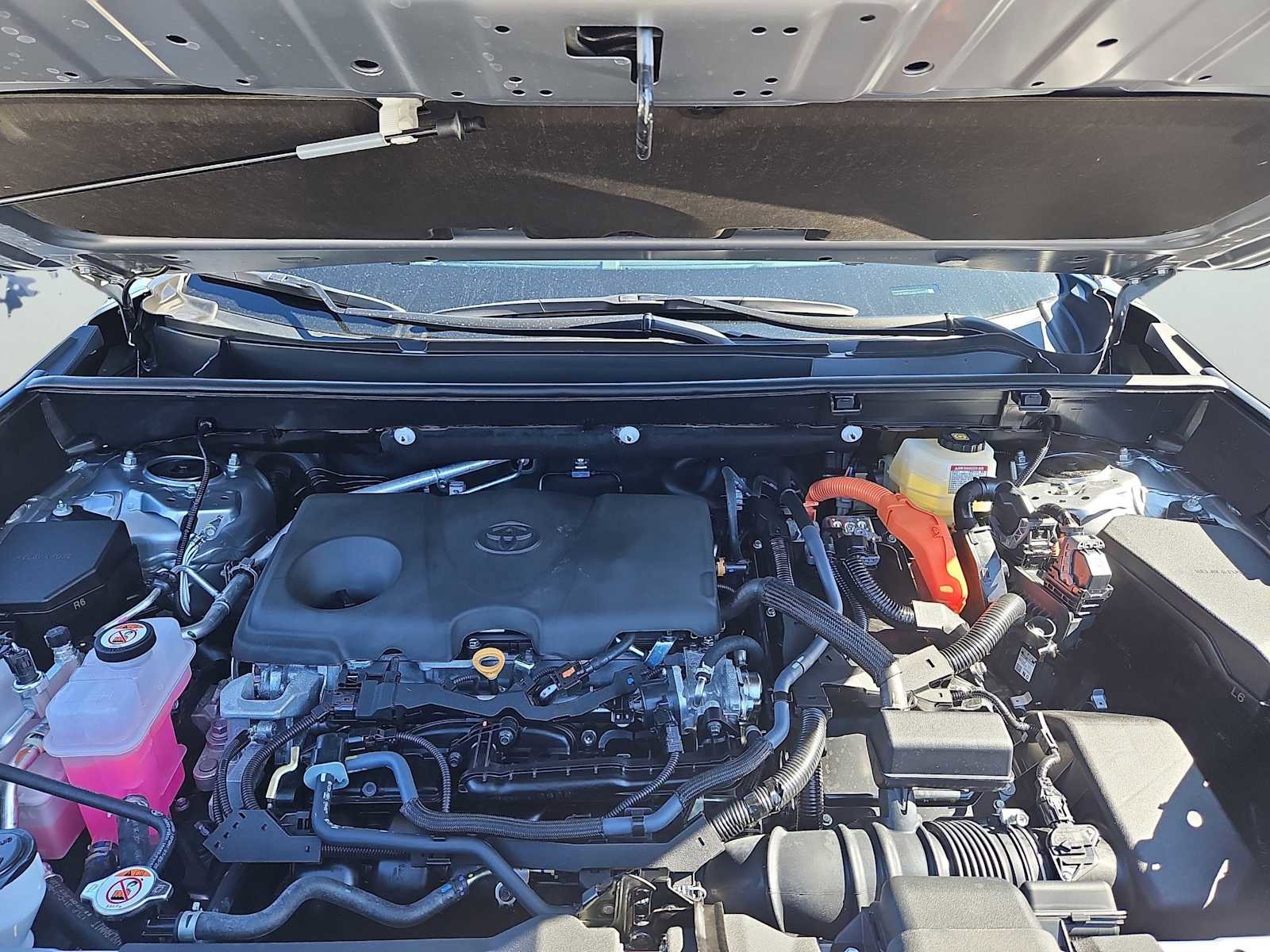 Used 2025 Toyota RAV4 XSE w/ Advanced Technology Package image 36