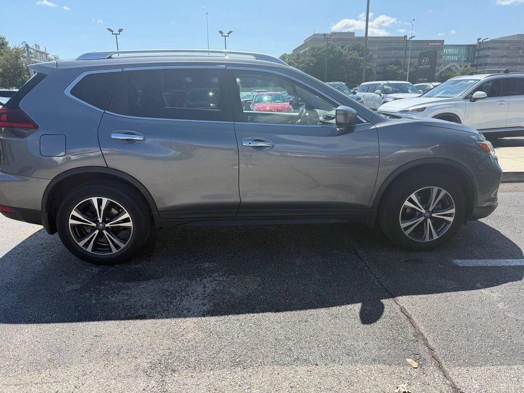Used 2020 Nissan Rogue SV w/ Premium Package AWD/4WD image 3