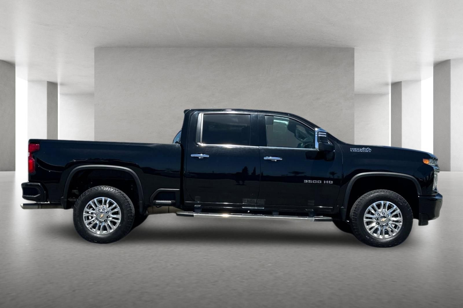 Used 2022 Chevrolet Silverado 3500 High Country AWD/4WD image 3