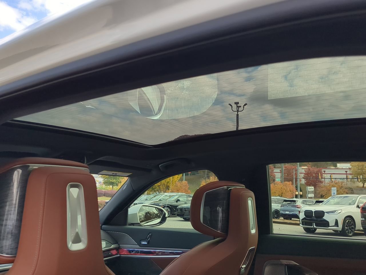 New 2025 BMW 740i w/ Executive Package RWD image 28