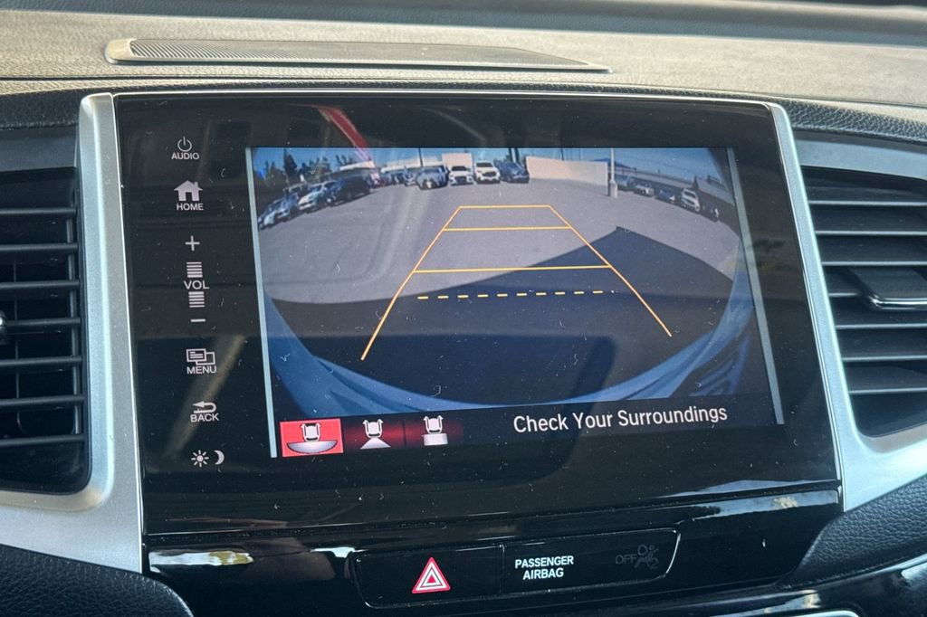 Used 2017 Honda Pilot Touring image 18