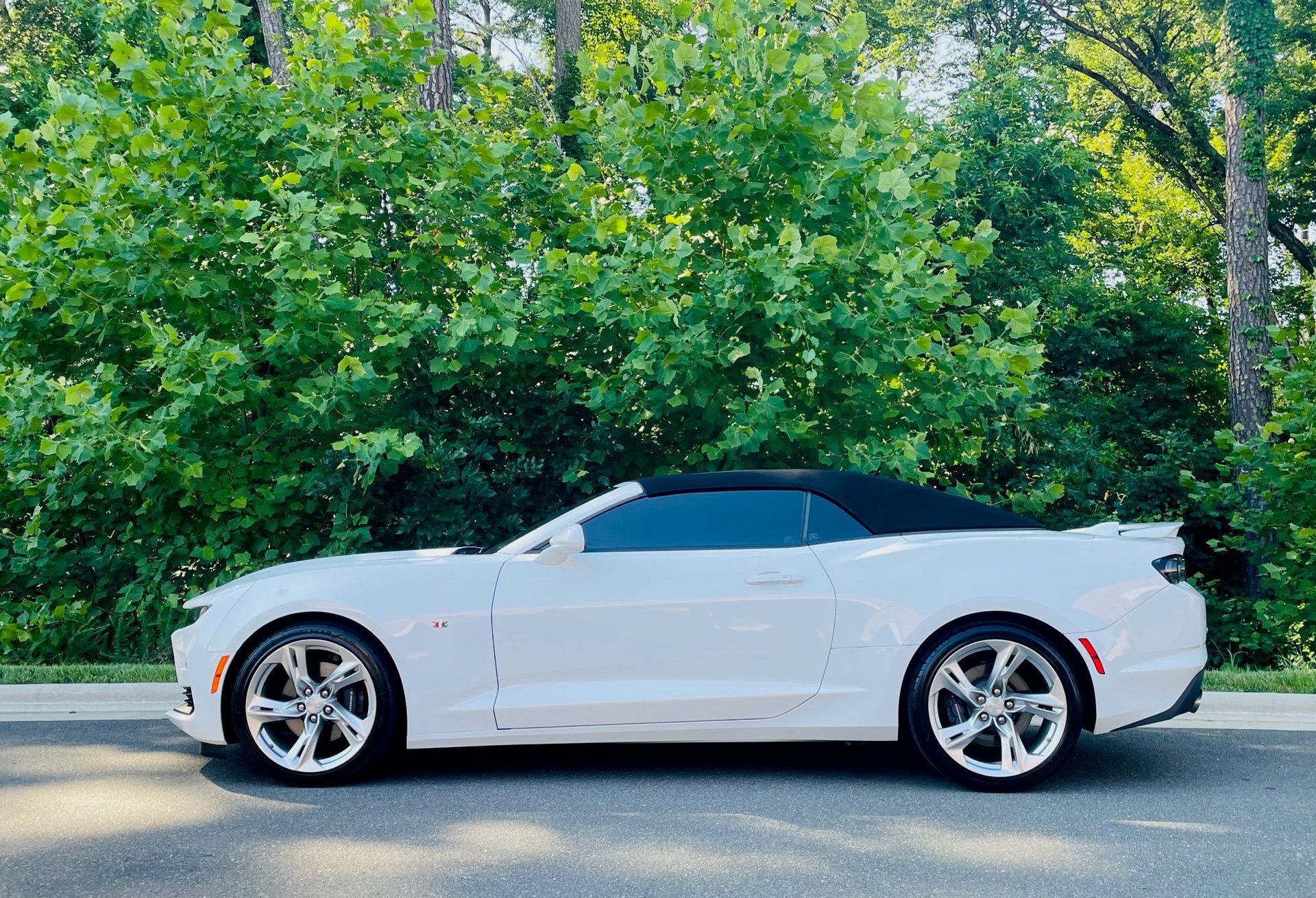 Used 2022 Chevrolet Camaro SS RWD image 11