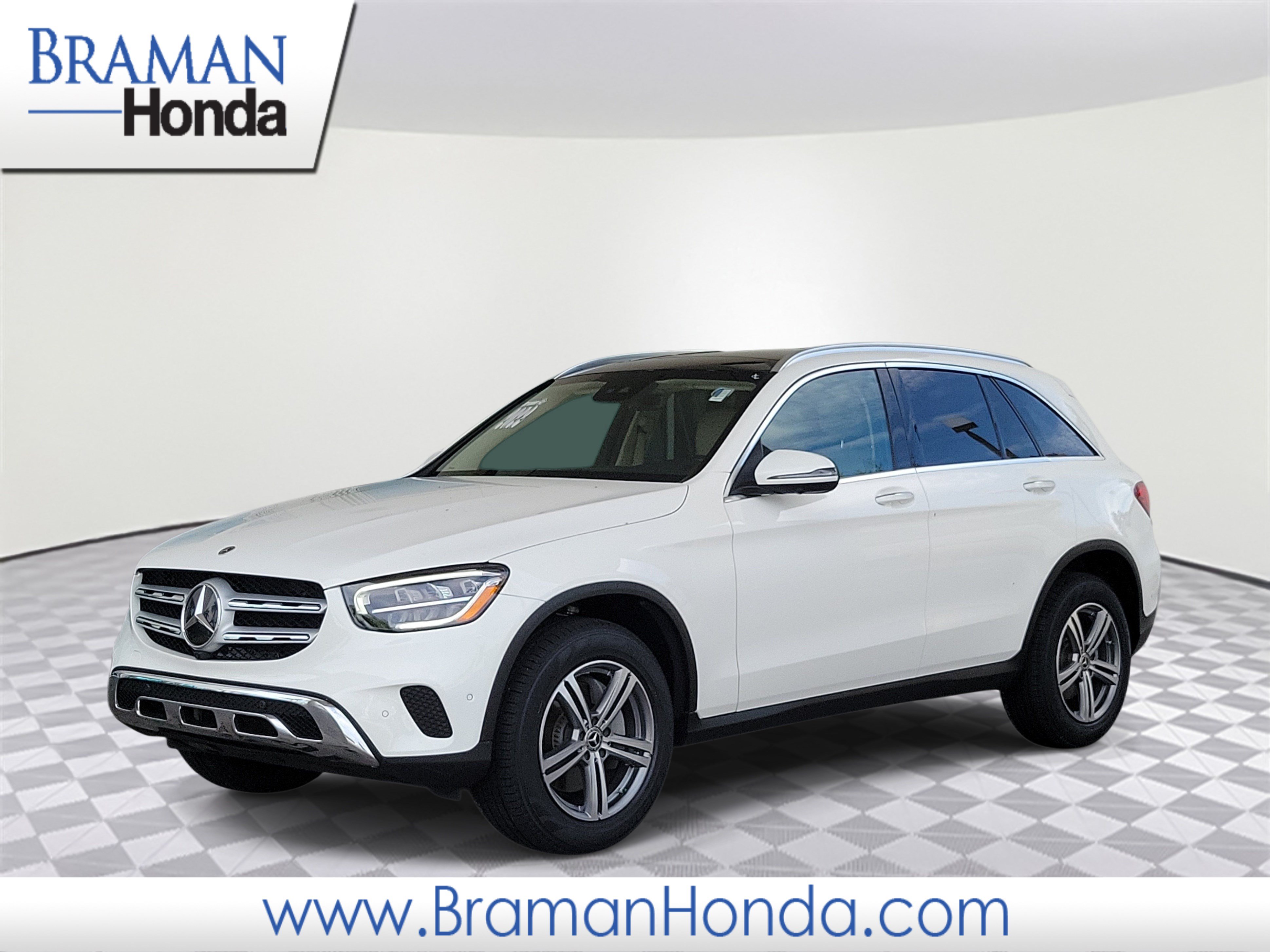 Used 2022 Mercedes-Benz GLC 300 image 1