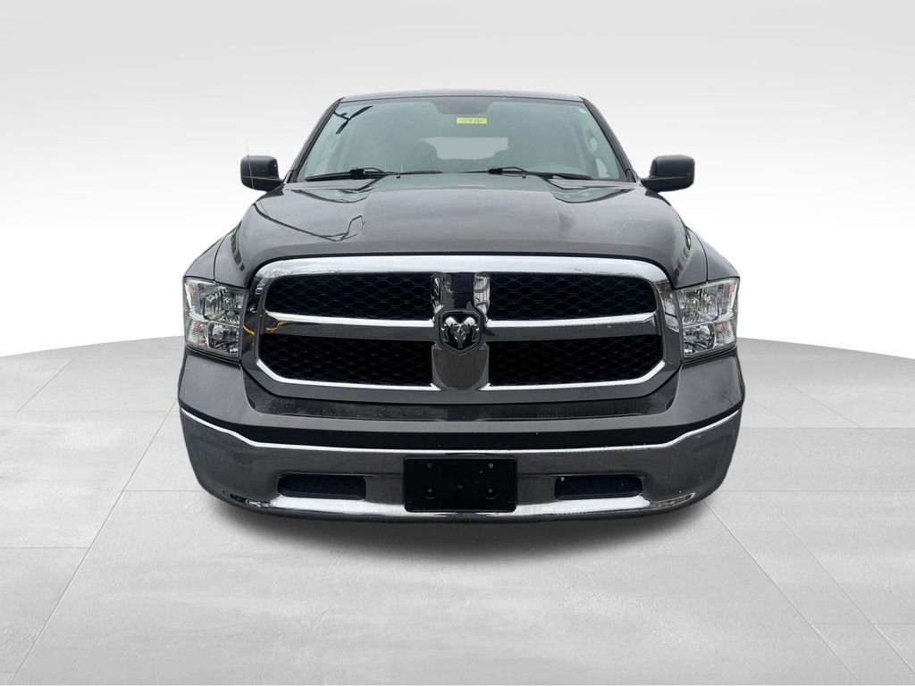 Used 2019 RAM 1500 Classic SLT image 2