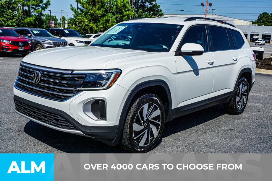 Used 2025 Volkswagen Atlas SE FWD image 2