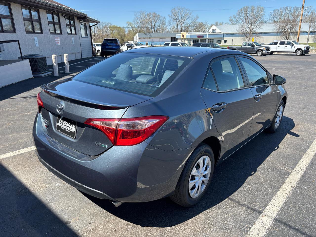 Used 2018 Toyota Corolla LE image 3