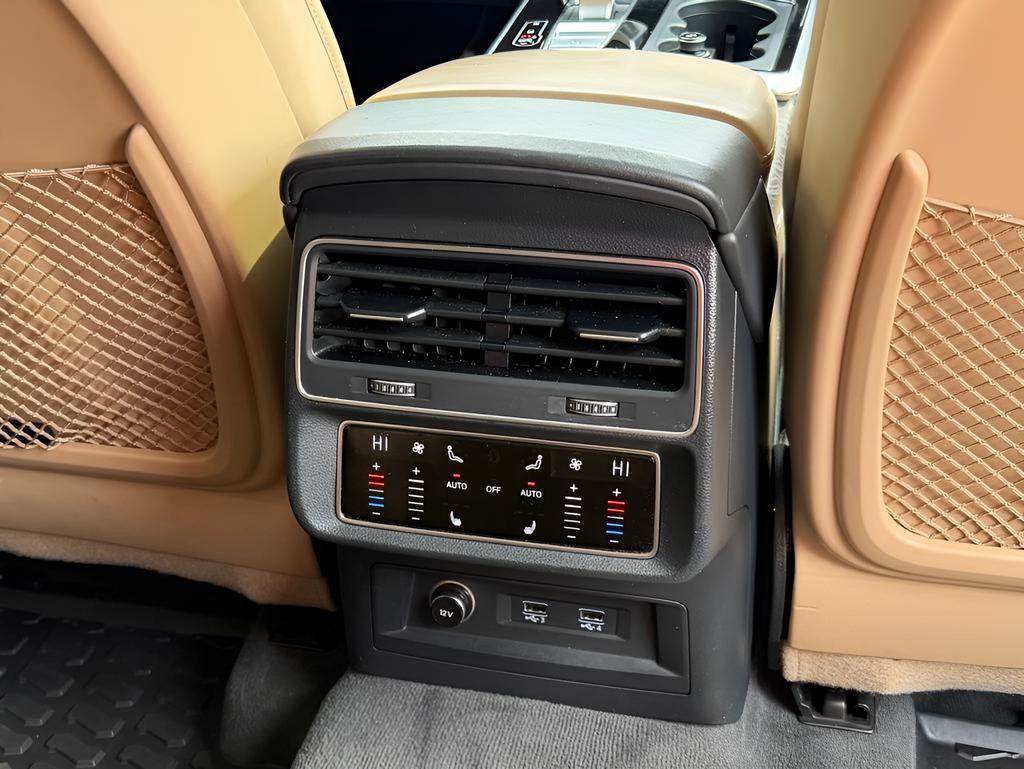 Used 2019 Audi Q8 Prestige w/ Luxury Package image 31