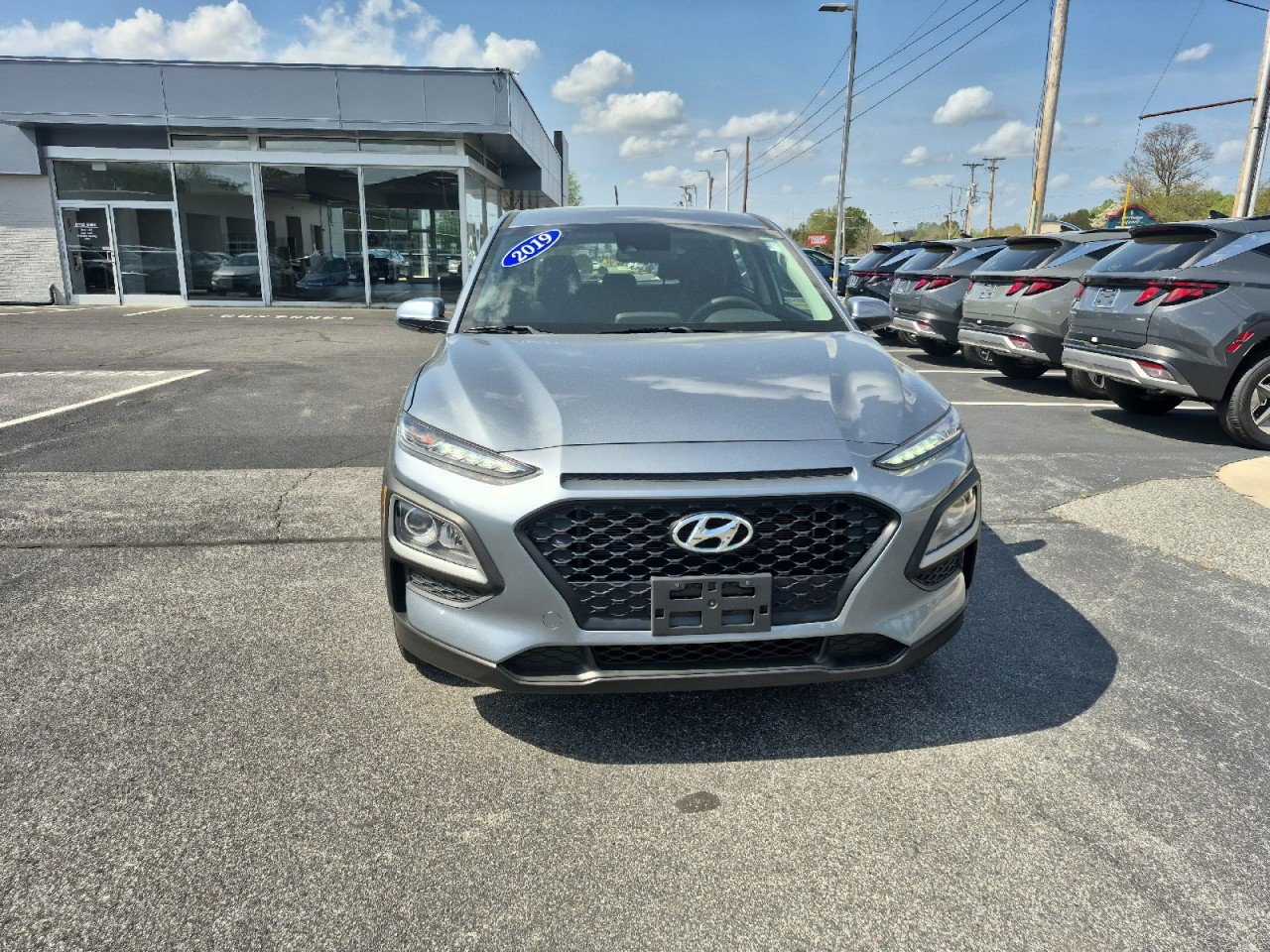 Used 2019 Hyundai Kona SE FWD image 2