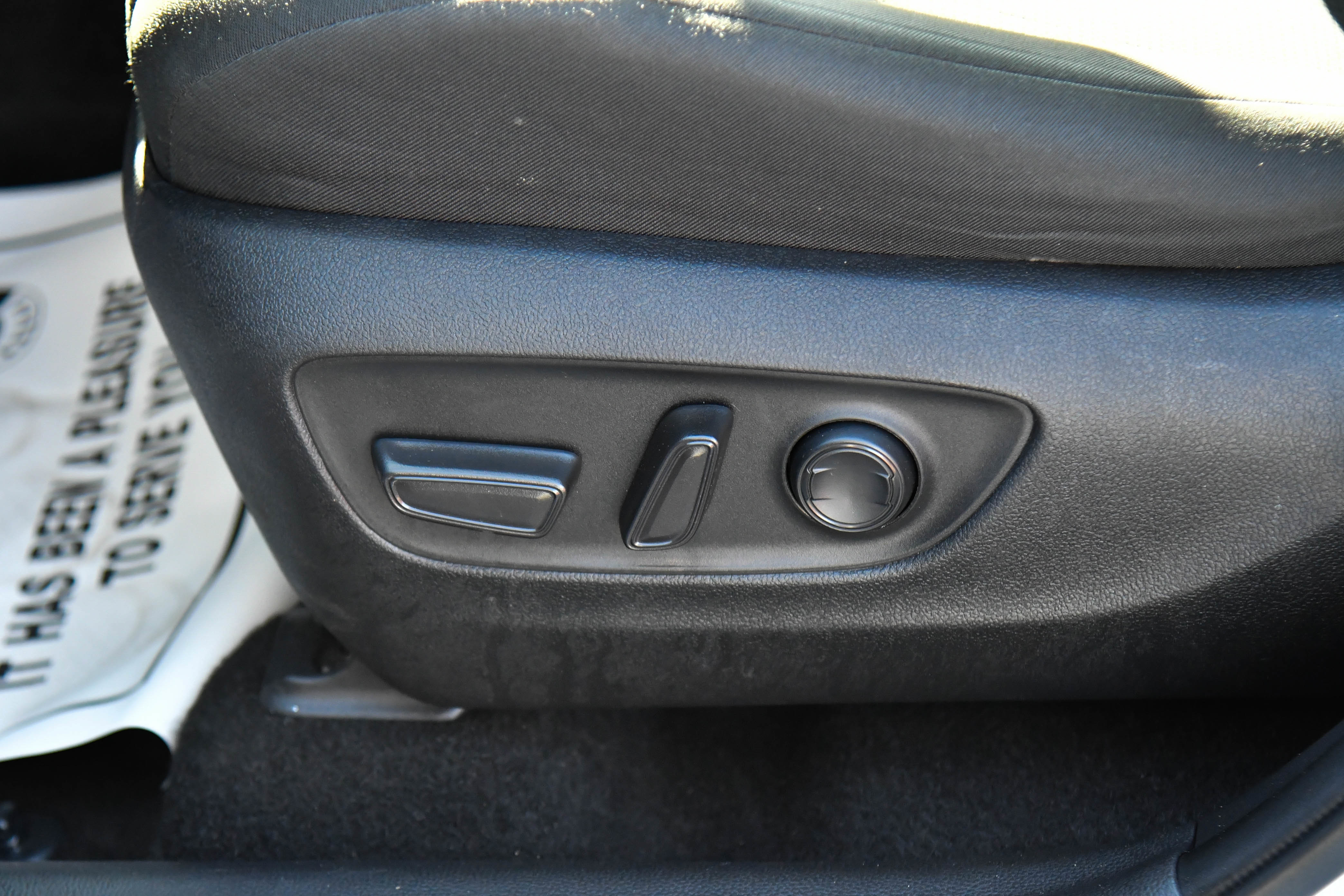 Used 2024 Toyota RAV4 XLE image 17