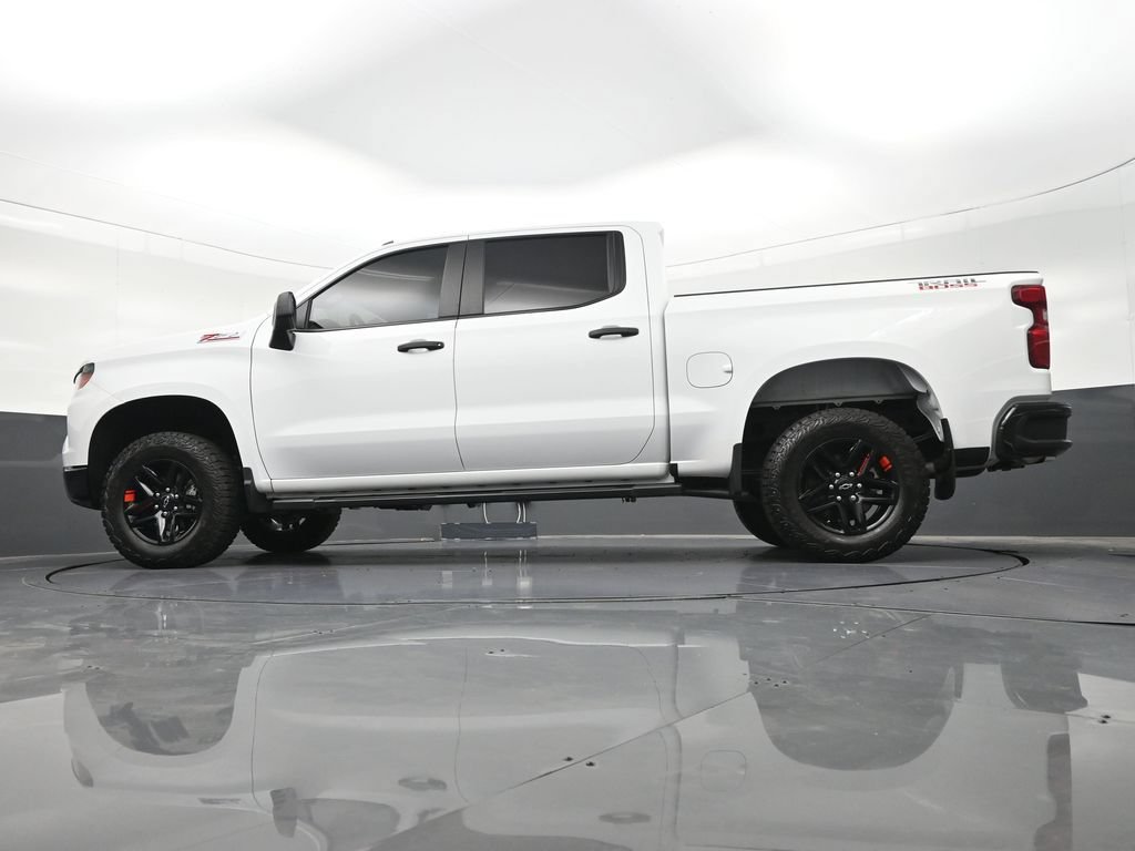 Used 2025 Chevrolet Silverado 1500 Custom Trail Boss AWD/4WD image 24