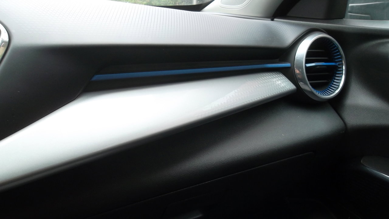 Used 2025 Chevrolet Trax LT w/ LT Convenience Package image 14