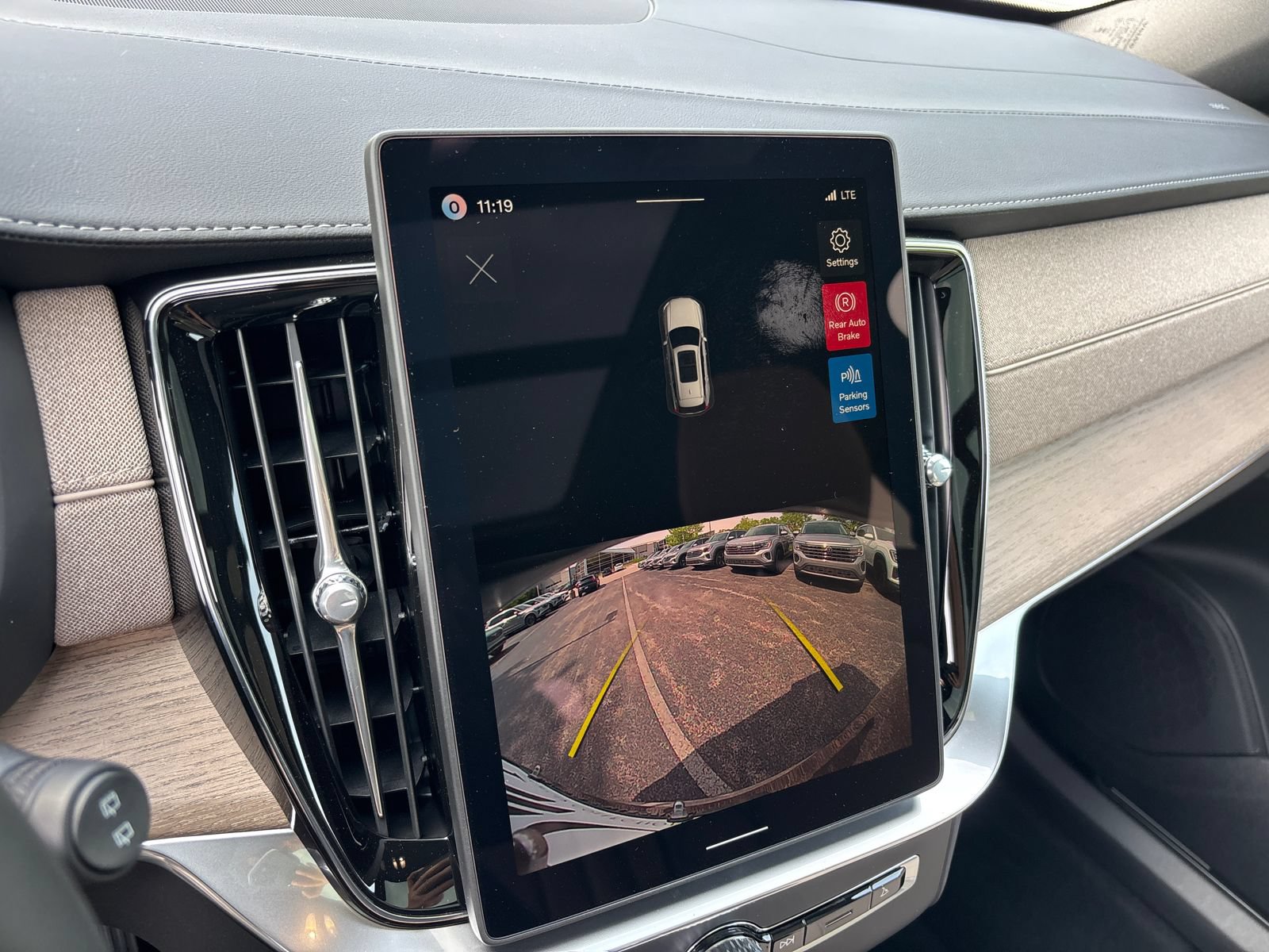 New 2026 Volvo XC90 B5 Core w/ Protection Package Premier AWD/4WD image 20