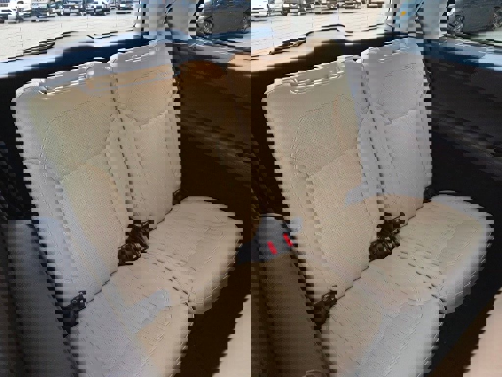 Used 2017 Mercedes-Benz GLS 450 4MATIC image 28