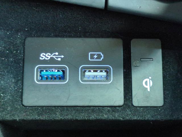Used 2025 Genesis GV70 2.5T AWD/4WD image 18