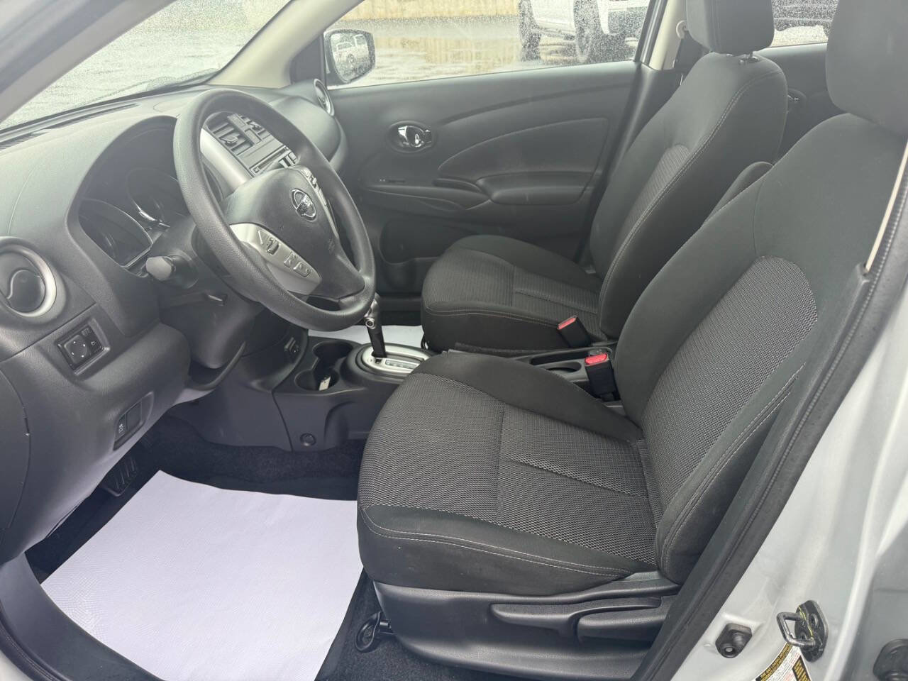 Used 2017 Nissan Versa SV FWD image 15