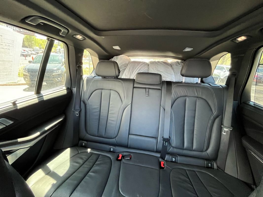 Used 2019 BMW X5 xDrive40i w/ Executive Package AWD/4WD image 11