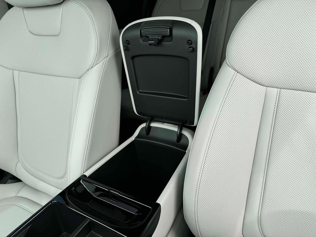 New 2025 Hyundai Tucson SEL image 18