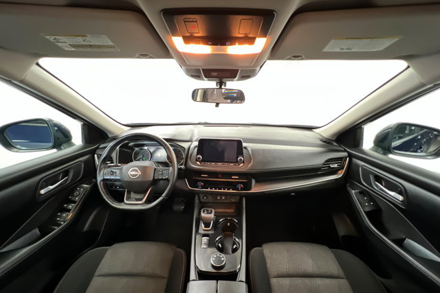 Used 2025 Nissan Rogue SV AWD/4WD image 9