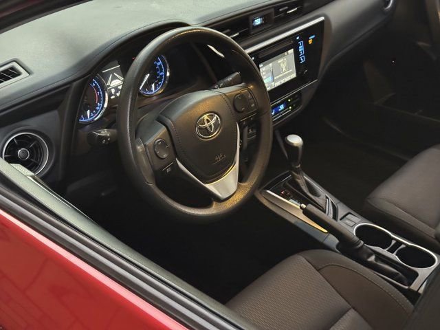 Used 2018 Toyota Corolla LE FWD image 17