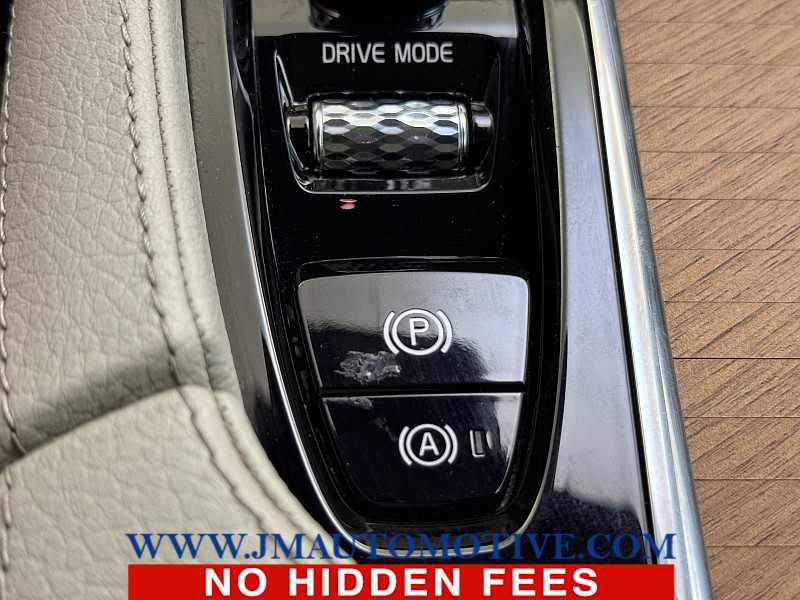 Used 2021 Volvo XC90 T6 Momentum image 35