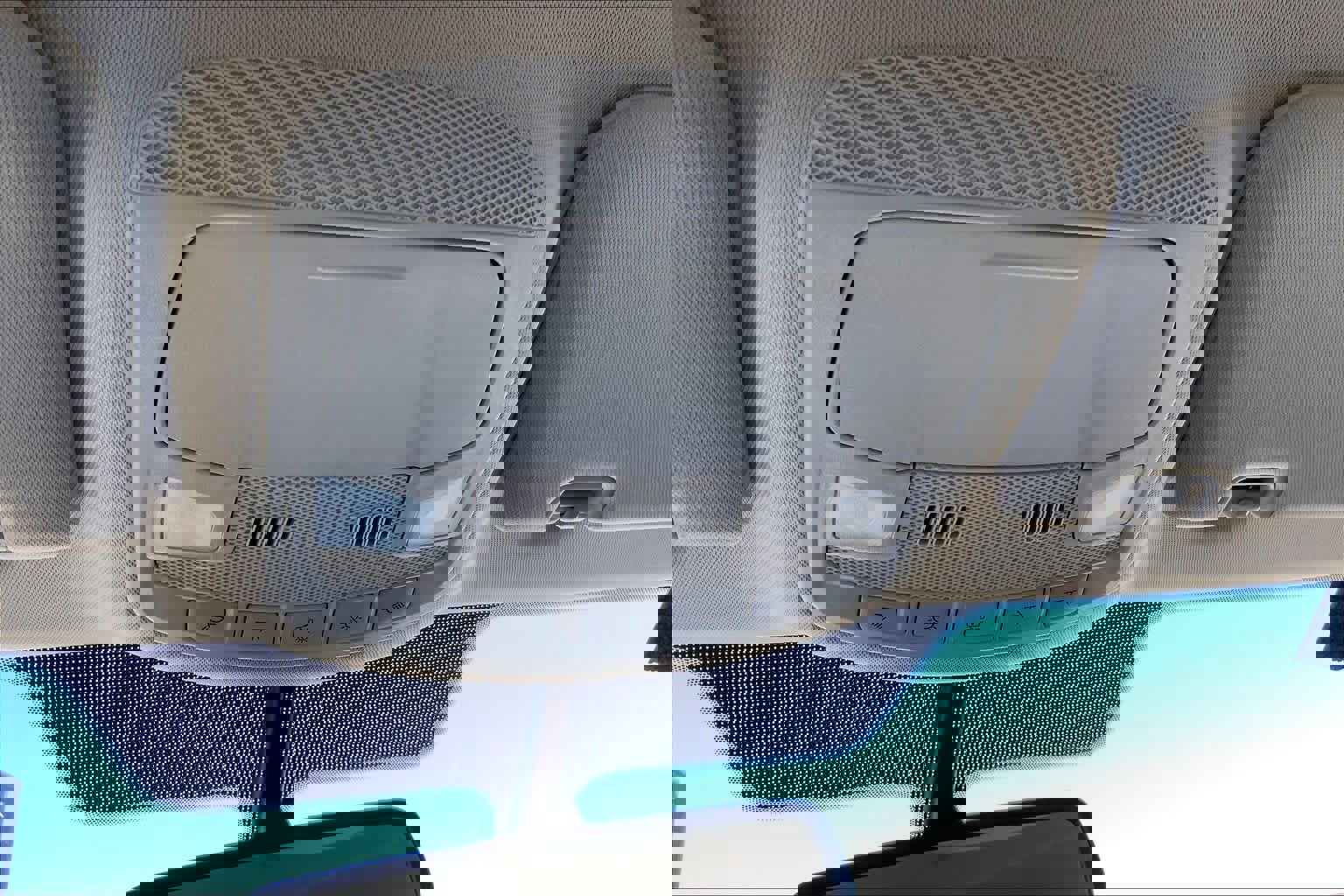 Used 2018 Lincoln MKC Select w/ Select Plus Package image 33