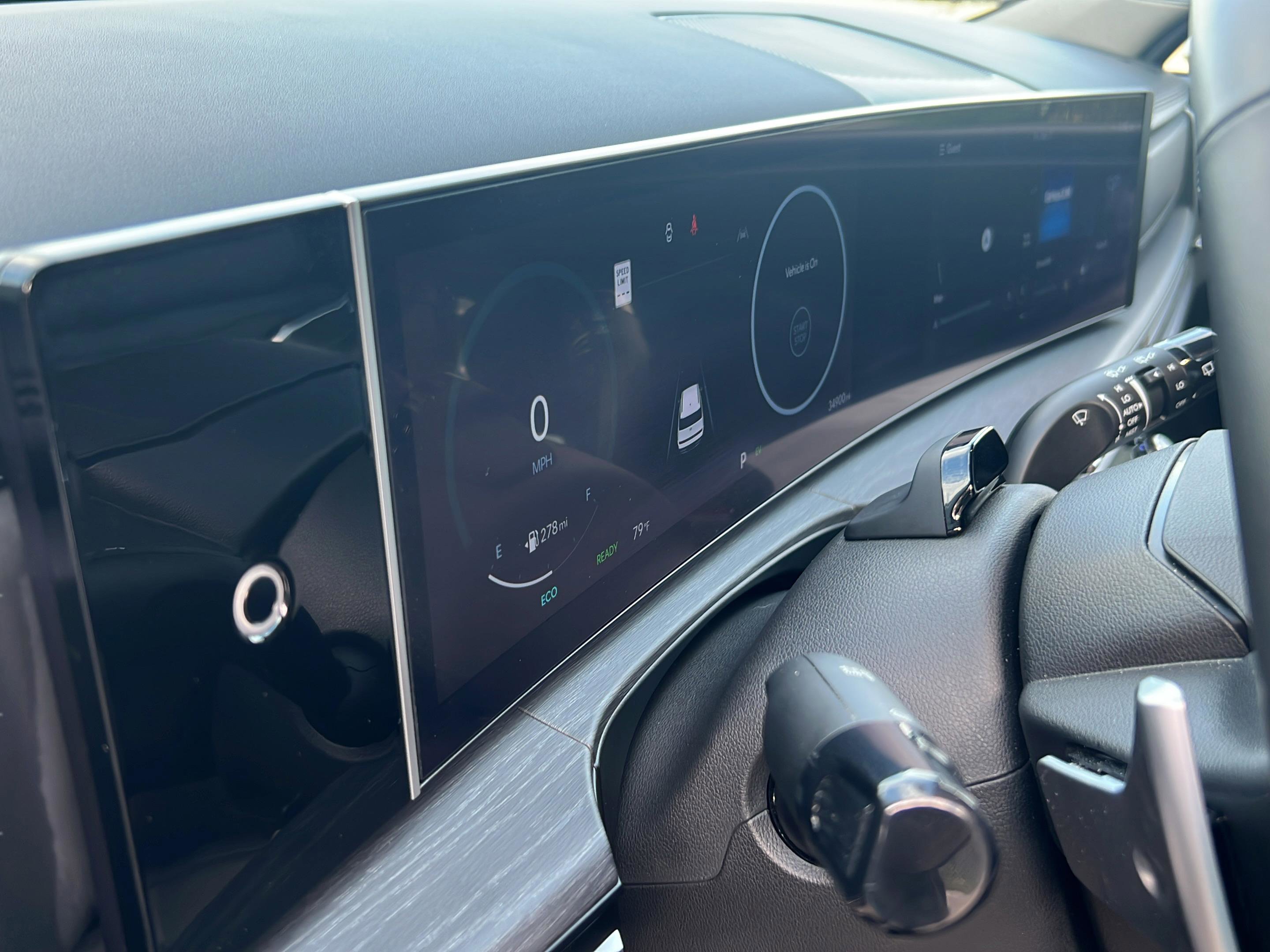 Certified 2025 Hyundai Santa Fe Limited image 10